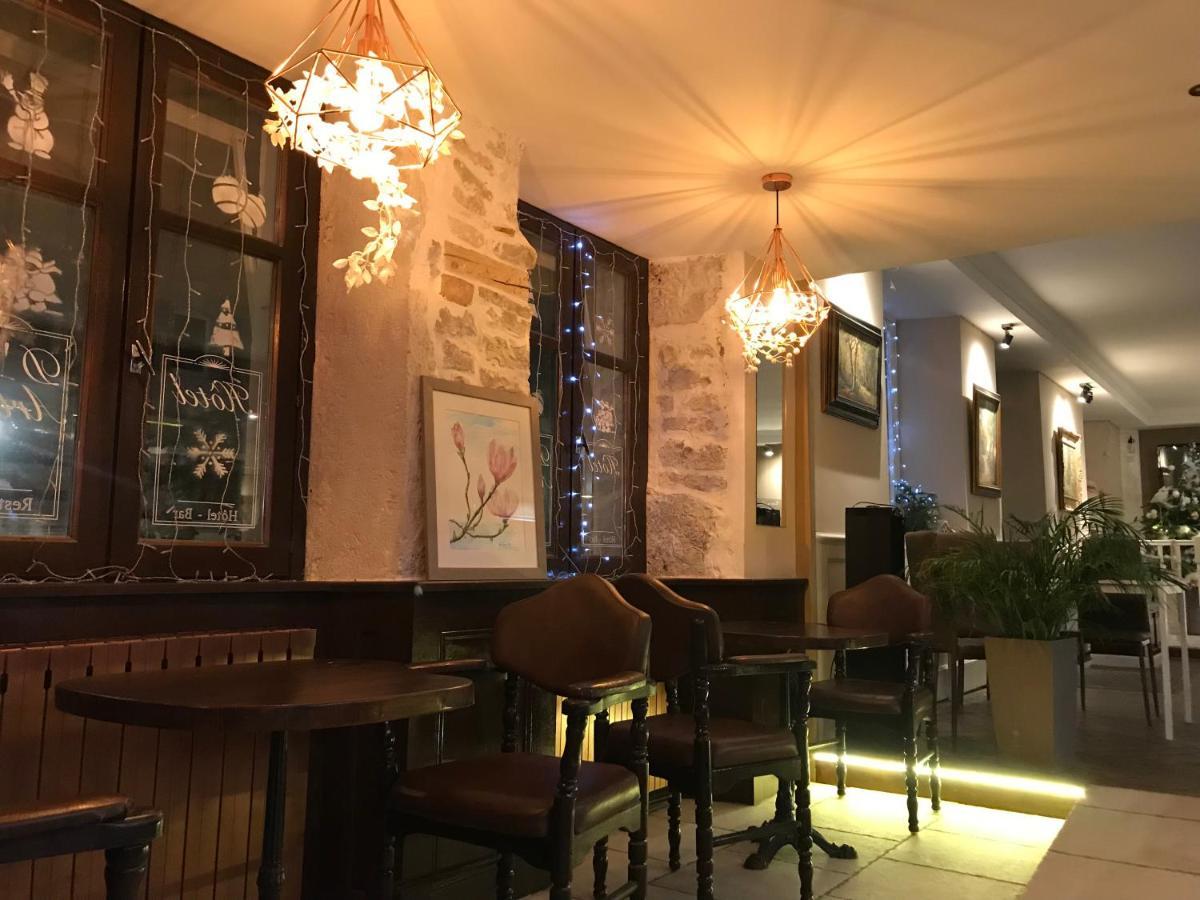 Hotel D'Artiste Pierrefontaine-les-Varans Екстериор снимка